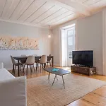 Sunny Belem Home By Lovelystay